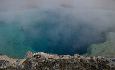 sapphire pool
biscuit basin
